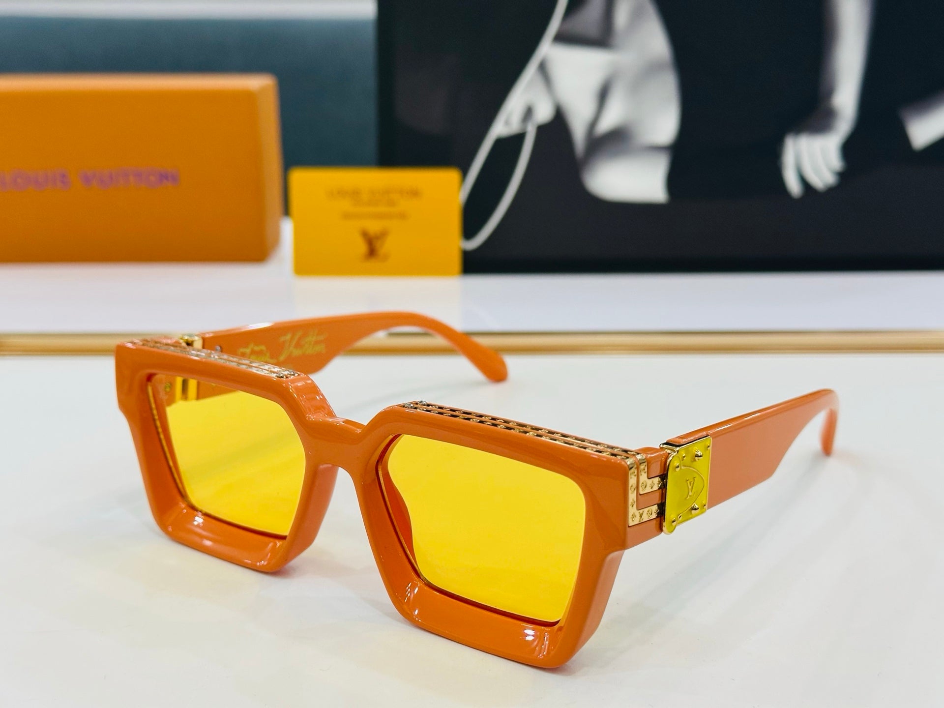 LOUIS VUITTON RECTANGLE SUNGLASSES 574799 IN ACETATE