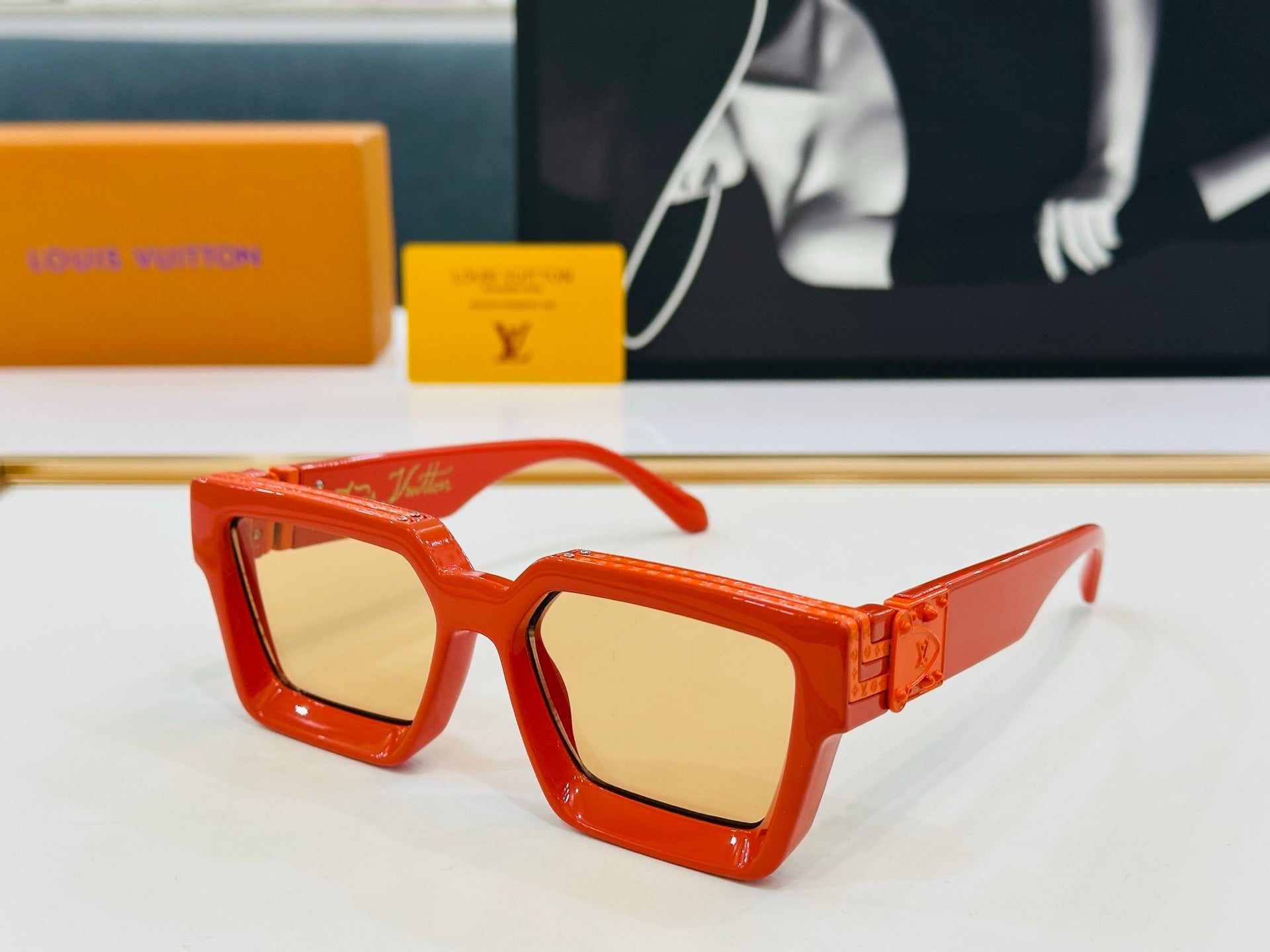 LOUIS VUITTON RECTANGLE SUNGLASSES 574799 IN ACETATE