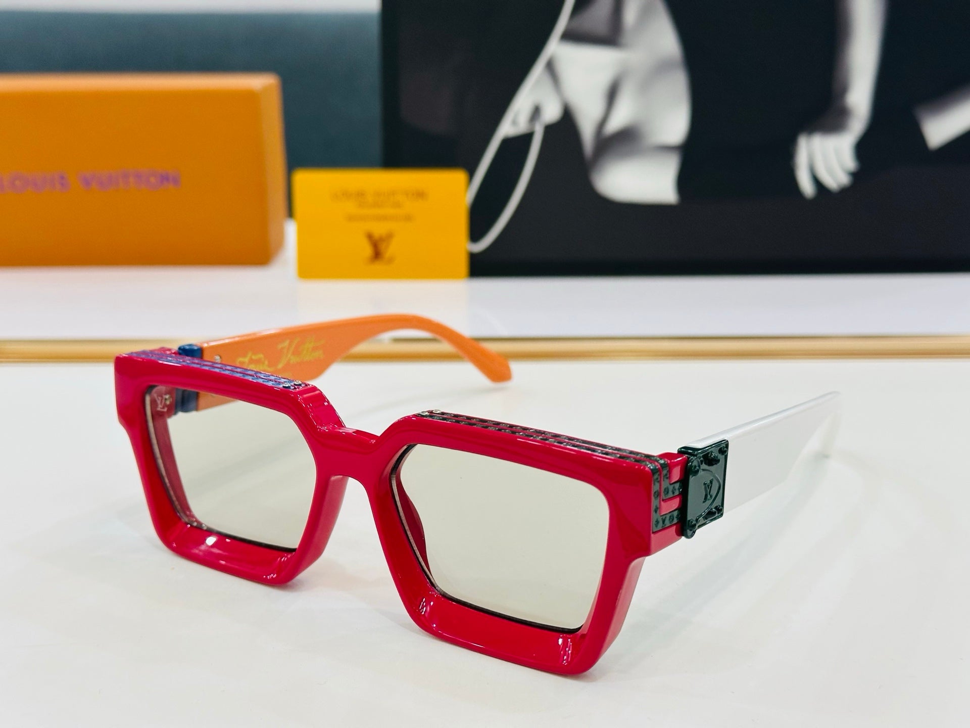 LOUIS VUITTON RECTANGLE SUNGLASSES 574801 IN ACETATE