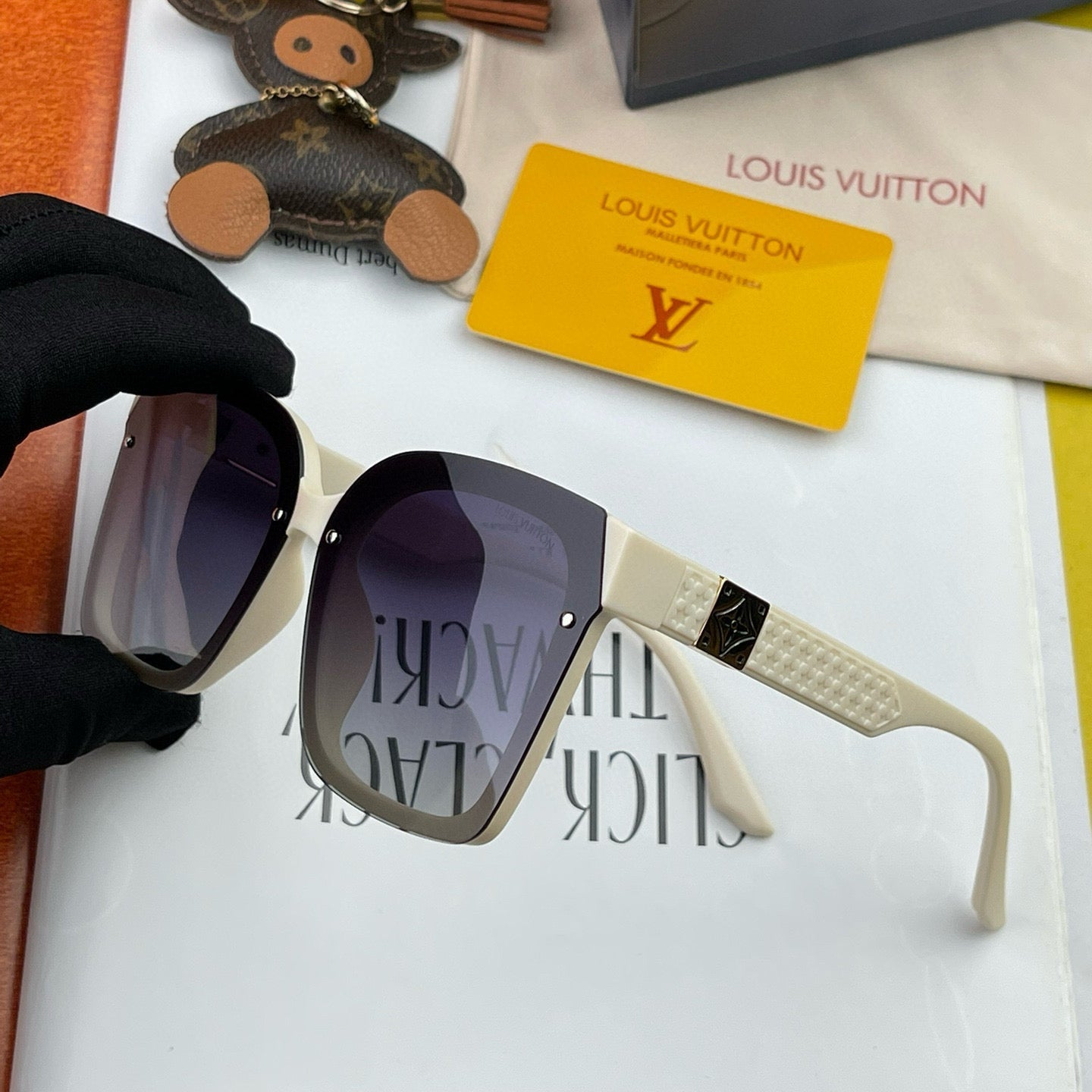LOUIS VUITTON SQUARE SUNGLASSES L1765 IN ACETATE