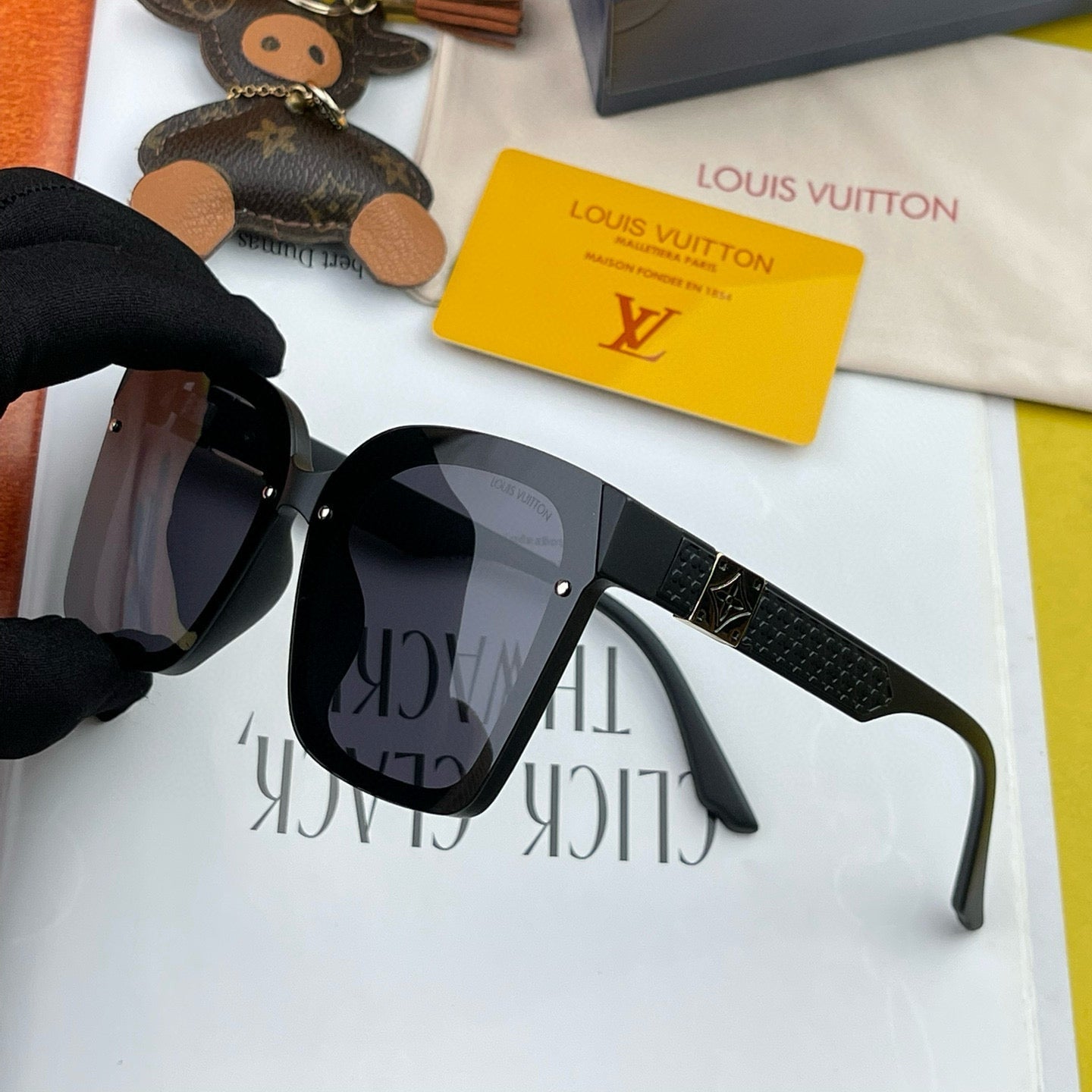 LOUIS VUITTON SQUARE SUNGLASSES L1765 IN ACETATE