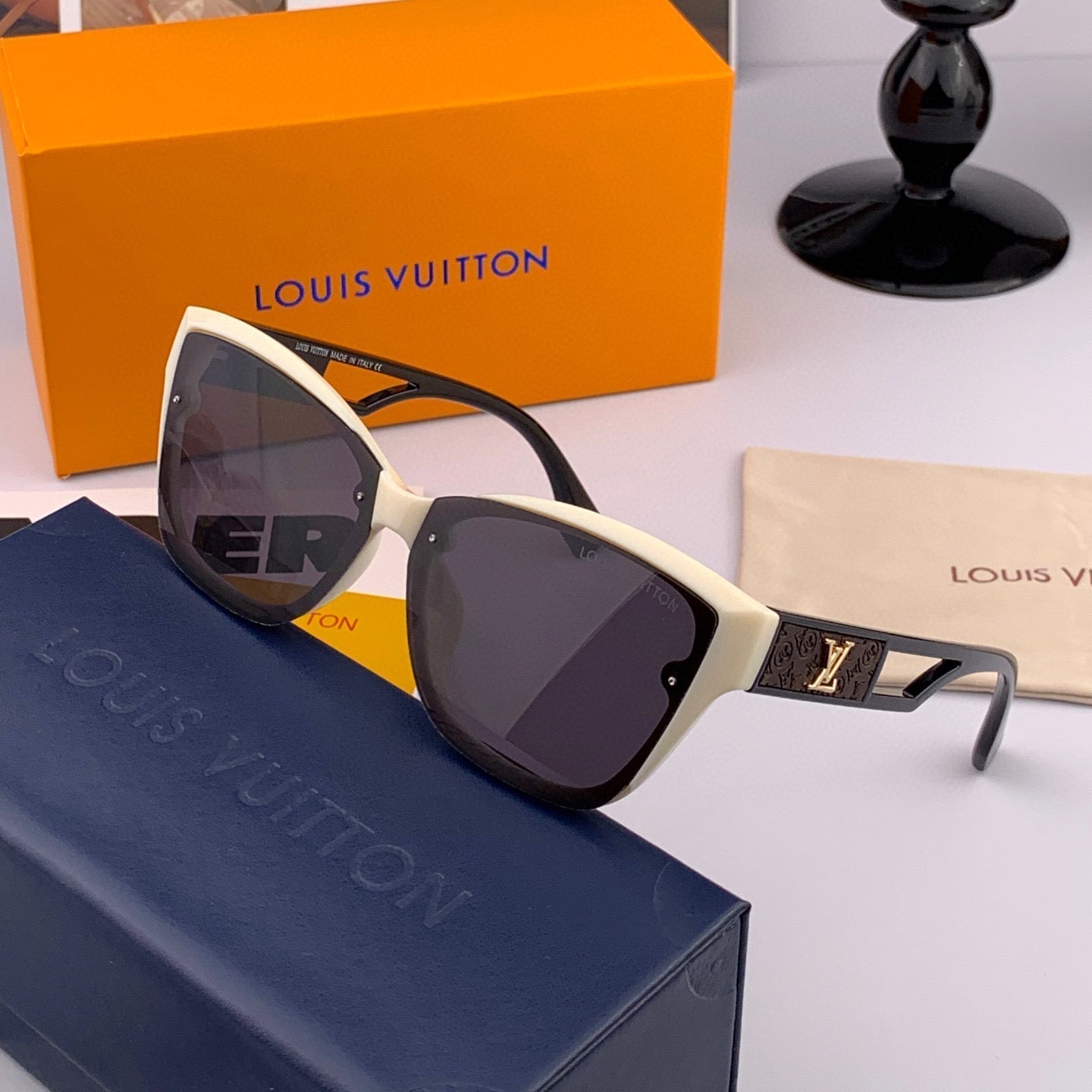 LOUIS VUITTON CAT EYE SUNGLASSES L7310 IN ACETATE