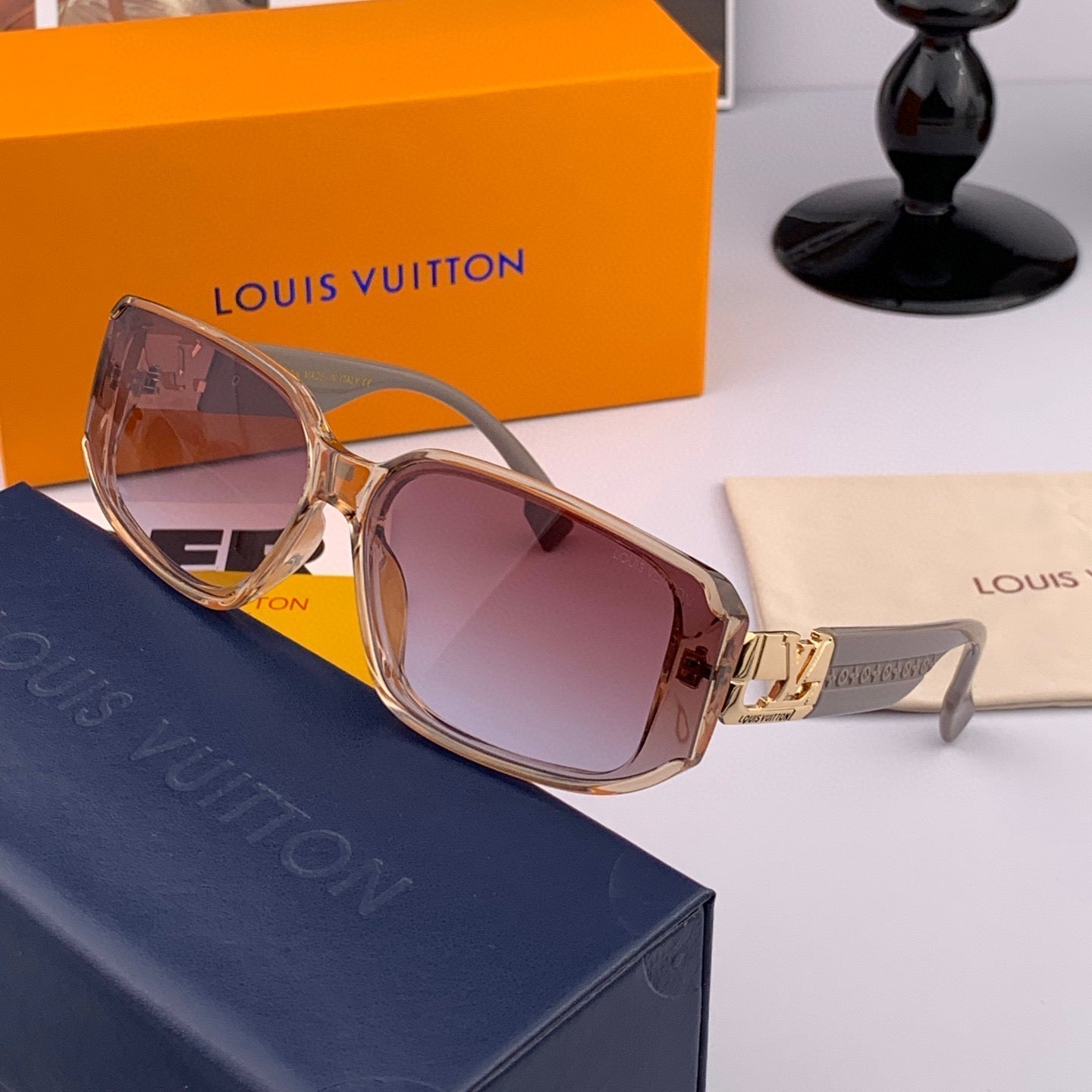 LOUIS VUITTON SQUARE SUNGLASSES L5551 IN ACETATE