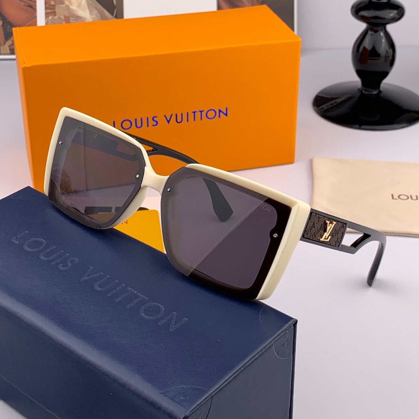 LOUIS VUITTON SQUARE SUNGLASSES L4310 IN ACETATE