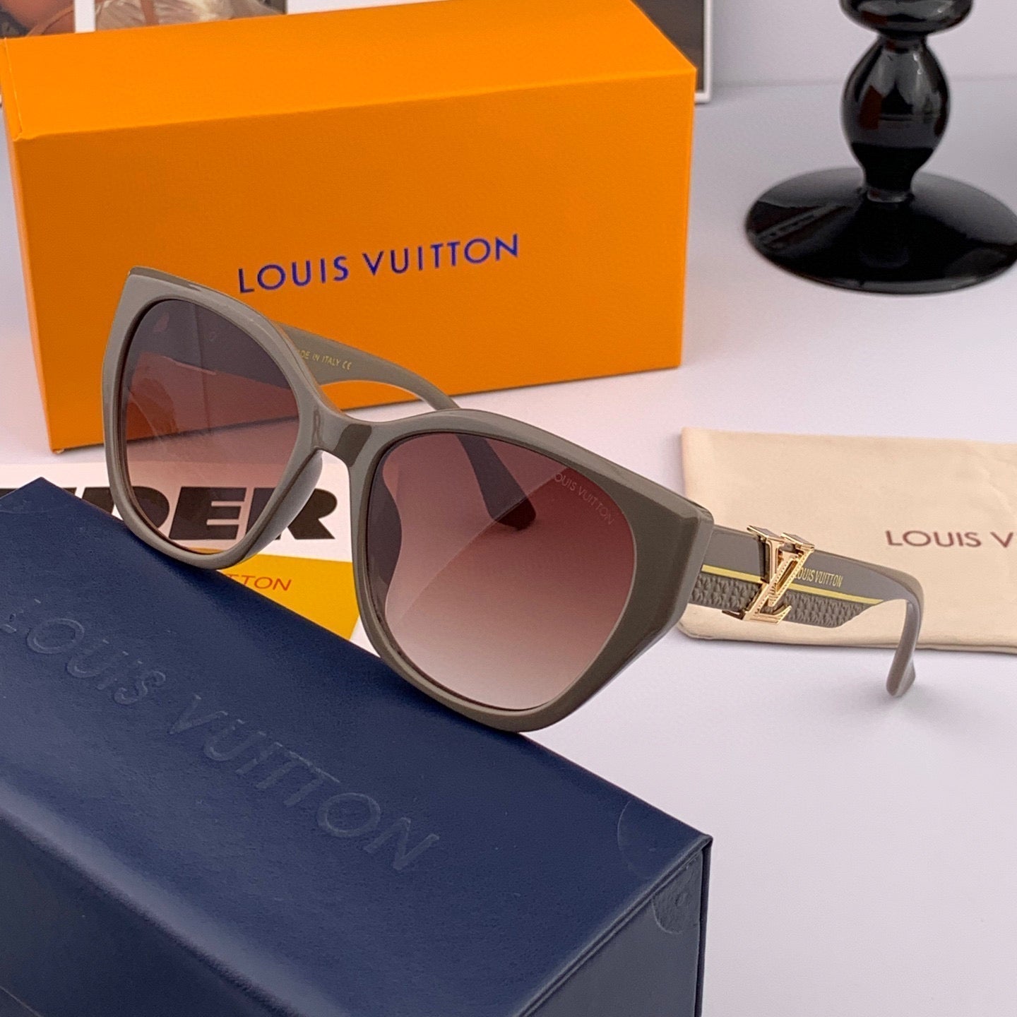 LOUIS VUITTON CAT EYE SUNGLASSES L4550 IN ACETATE