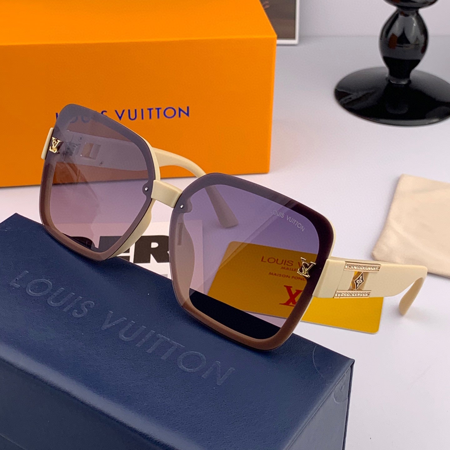 LOUIS VUITTON SQUARE SUNGLASSES L0992 IN ACETATE