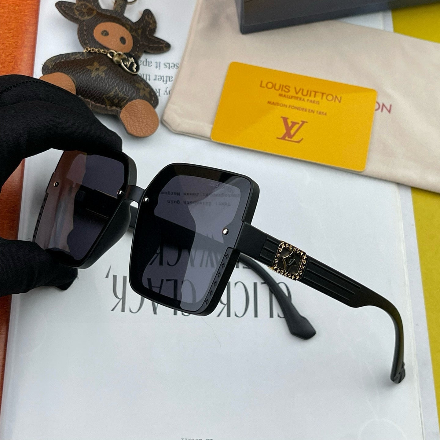 LOUIS VUITTON LARGE SQUARE SUNGLASS L1845 IN ACETATE