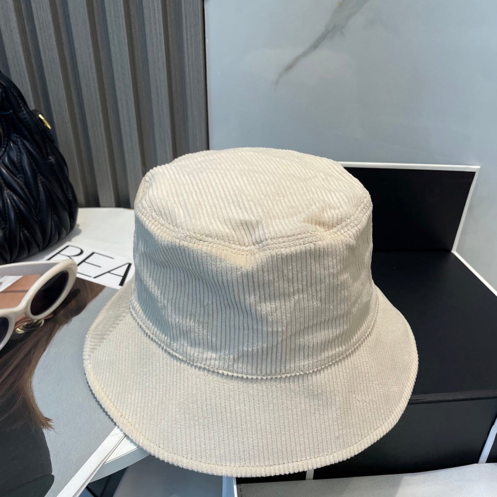 MM BUCKET IN CREAM WHITE VELVET WITH LOGO