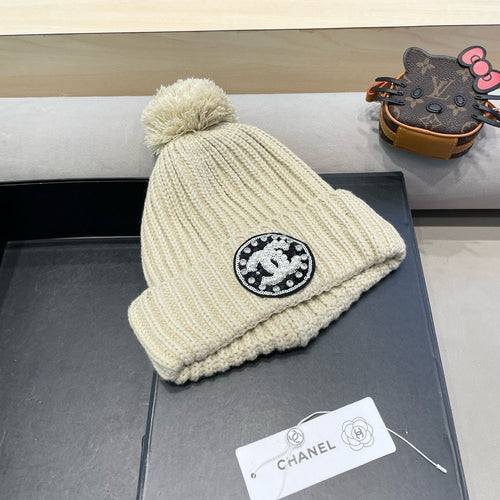 CHANEL KNIT BEANIE HAT IN BEIGE WOOL 430242