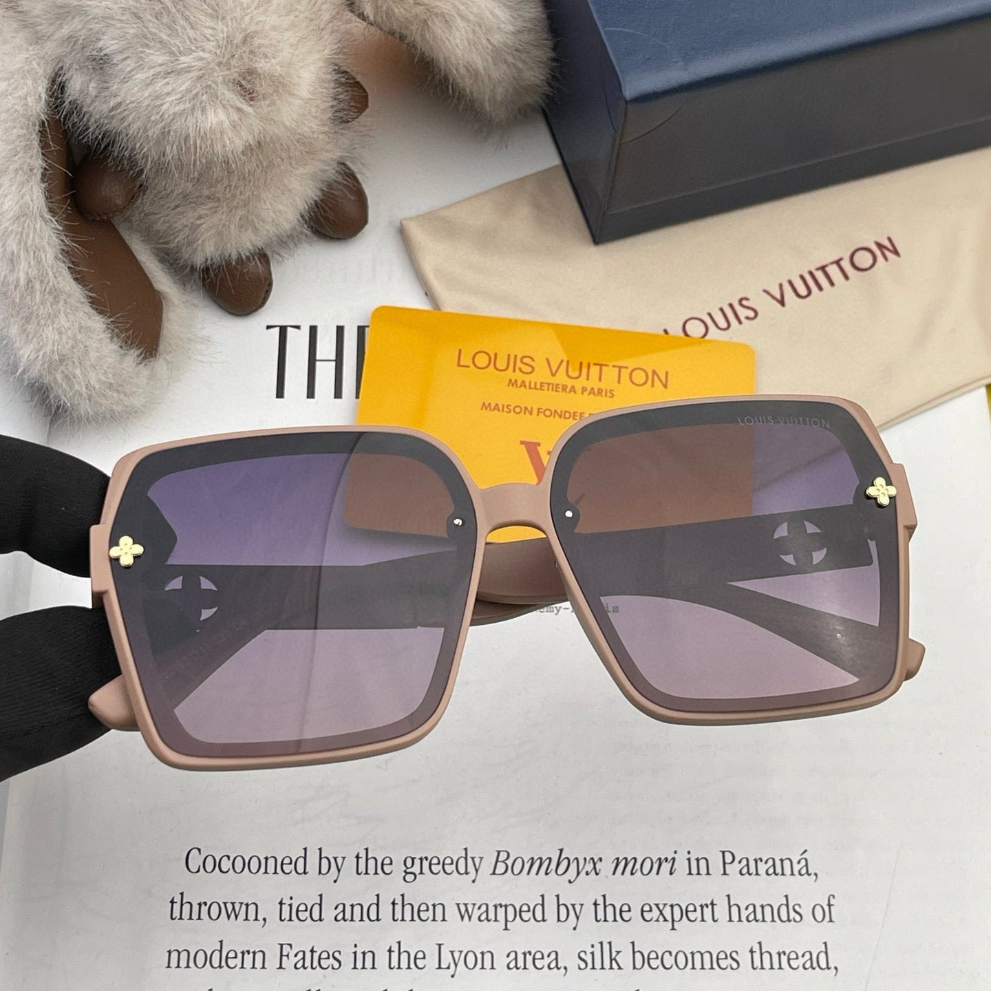 LOUIS VUITTON GRAM SQUARE SUNGLASSES L2200 IN ACETATE