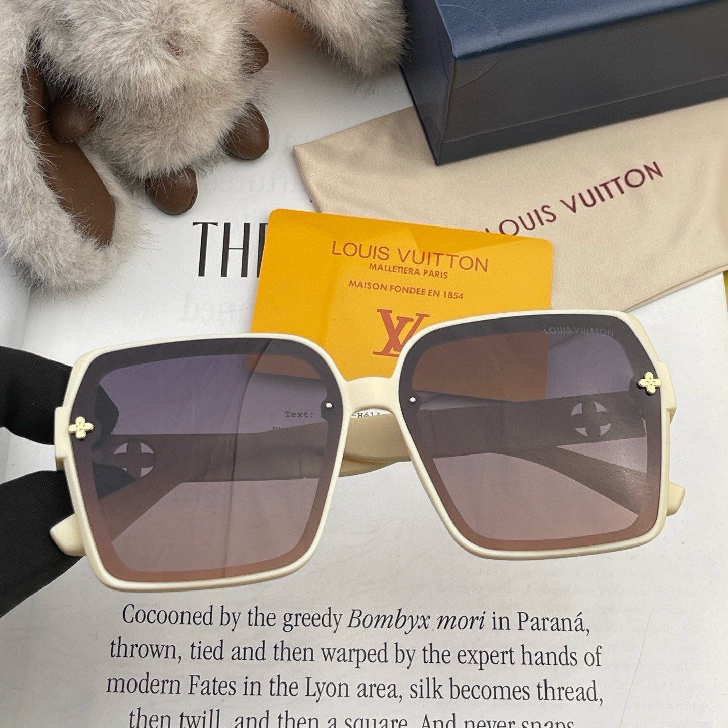 LOUIS VUITTON GRAM SQUARE SUNGLASSES L2200 IN ACETATE