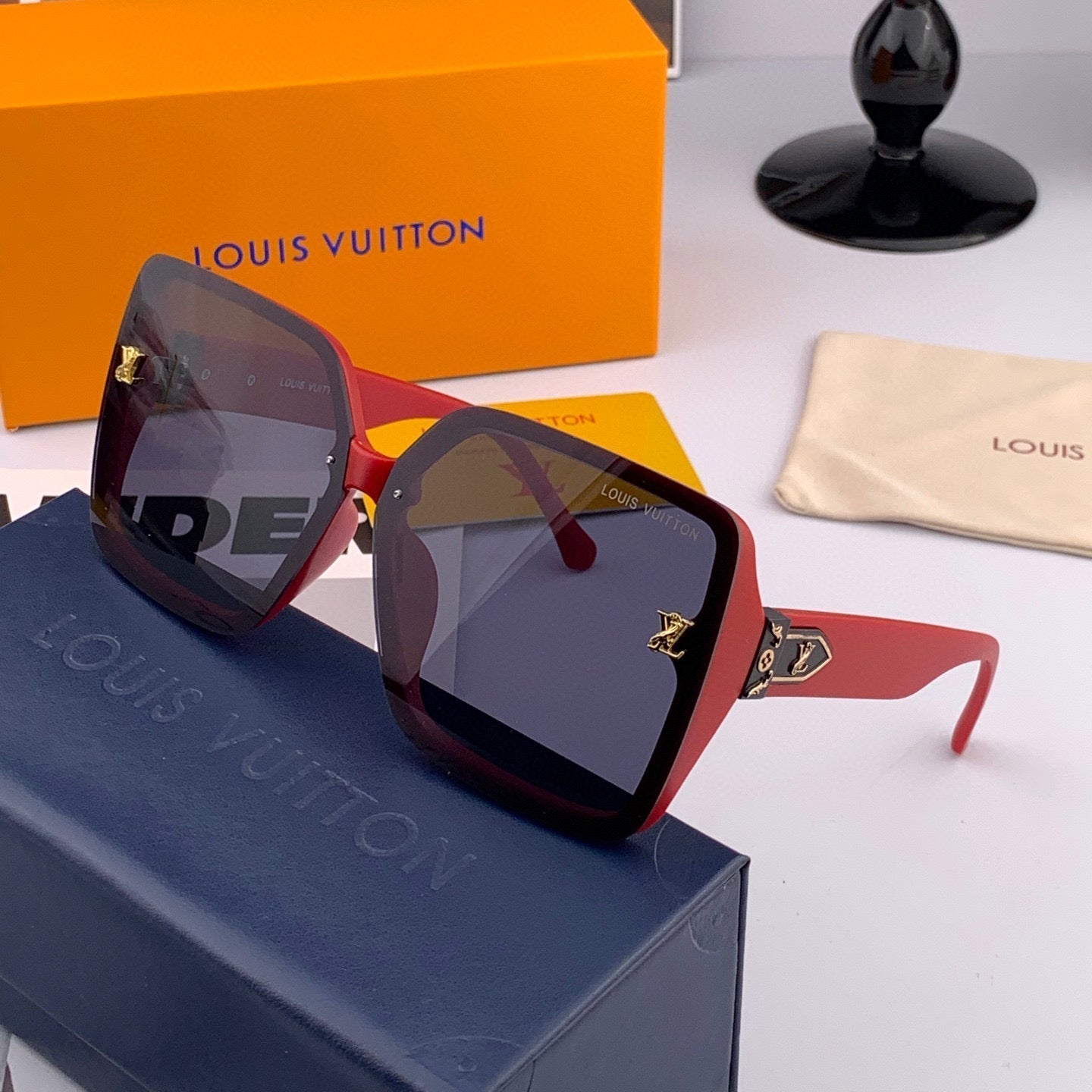 LOUIS VUITTON SQUARE SUNGLASSES L3230 IN ACETATE