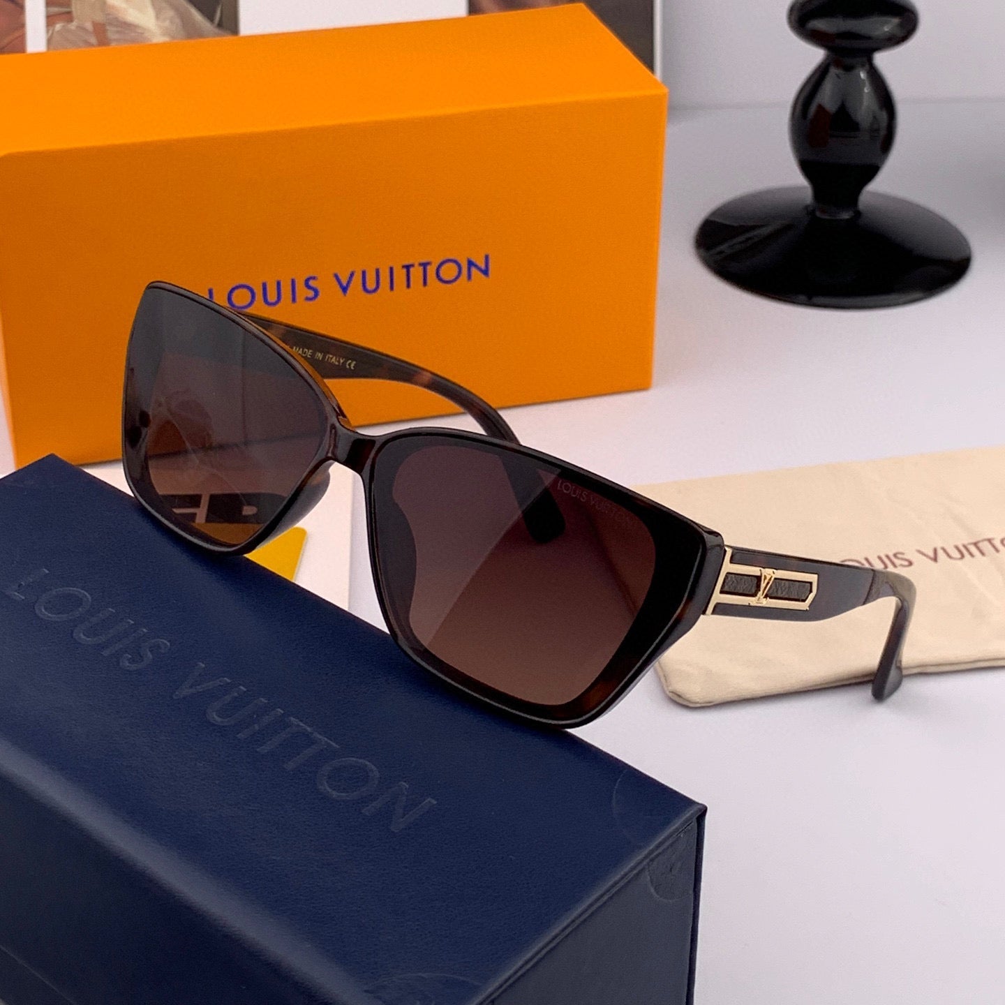 LOUIS VUITTON CAT EYE SUNGLASSES L0552 IN ACETATE